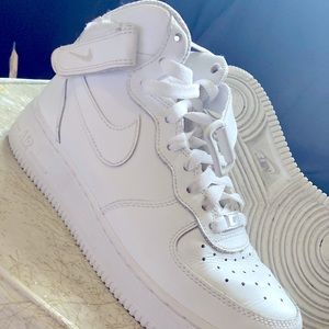 White AF1 high tops